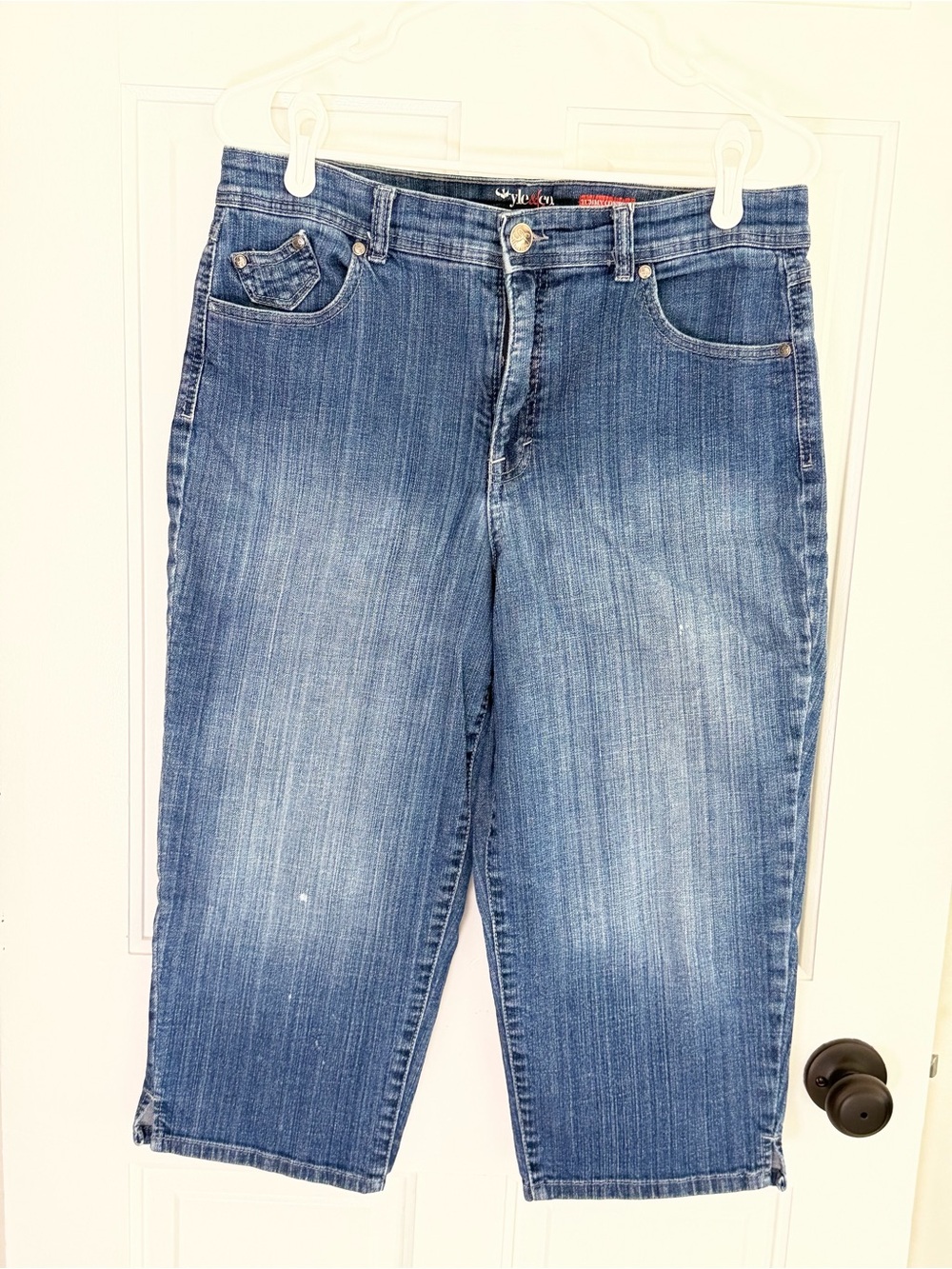 Style & Co Tummy Control Capri Jeans Embroidered Y2K Medium Wash
